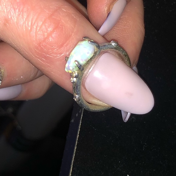 Kendra Scott White Kyocera Opal Julia Ring - Picture 2 of 2